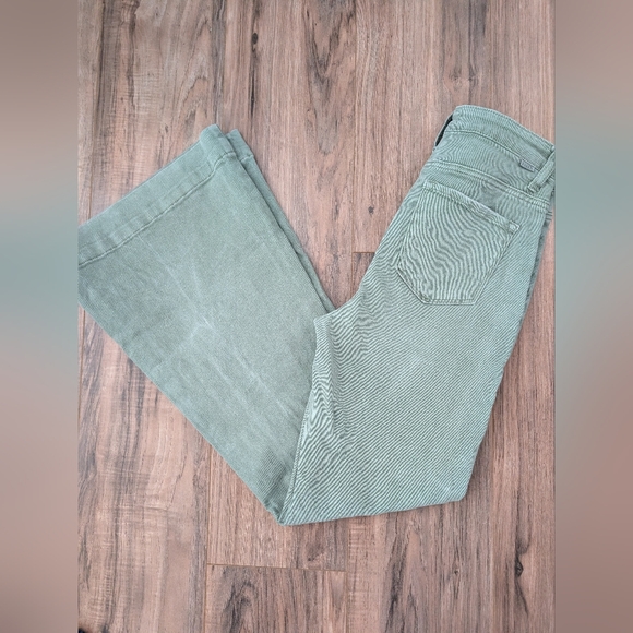 Risen Jeans Green Flares - Picture 7 of 7